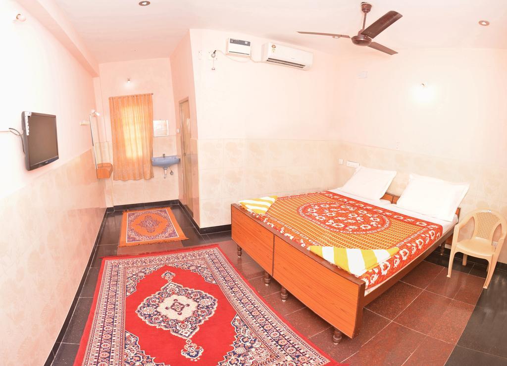 Siva Residency Hotel Mahabalipuram Room photo